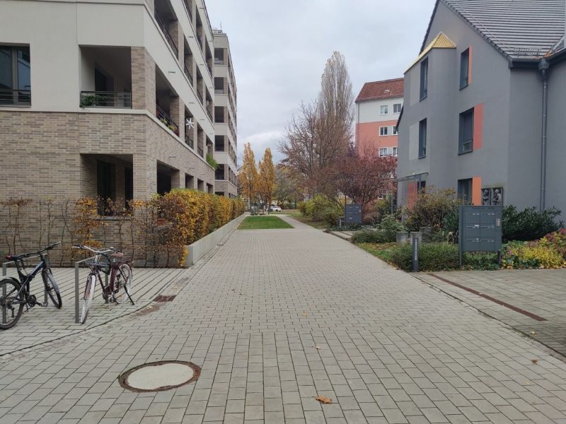 PKW-Außenstellplatz in DD-Johannstadt | auch Stellplatz für behindertengerechte Fahrzeuge in Dresden