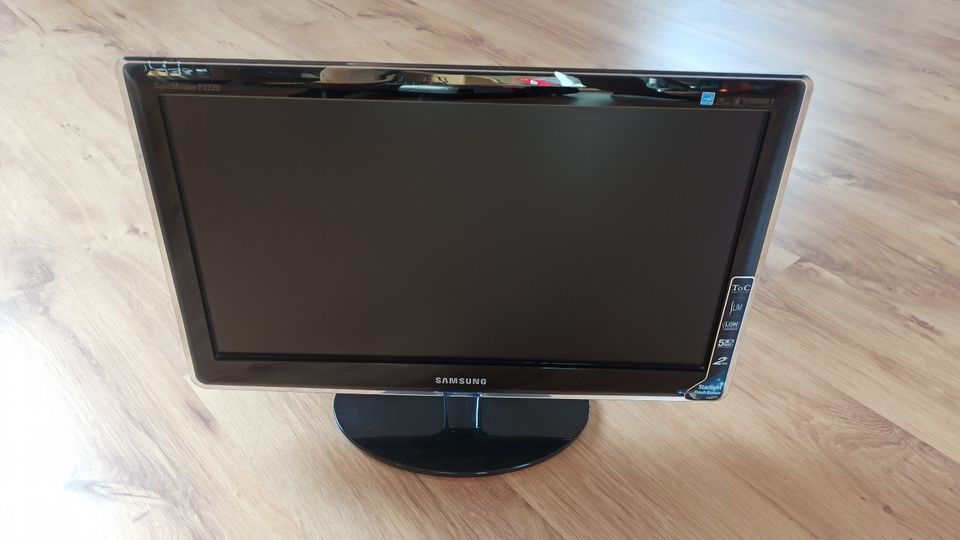 Samsung Monitor (ca. 21") abzugeben in Elmshorn