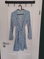 Langärmeliges Sommerkleid mit Blumenmuster Kiel - Mitte Vorschau