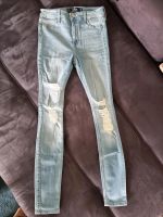 Skinny Jeans Hollister w25 (neu) Hessen - Maintal Vorschau