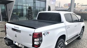 Laderaumabdeckung Mitsubishi L200 Club Cab ab Baujahr 2016 Schwarz, 1