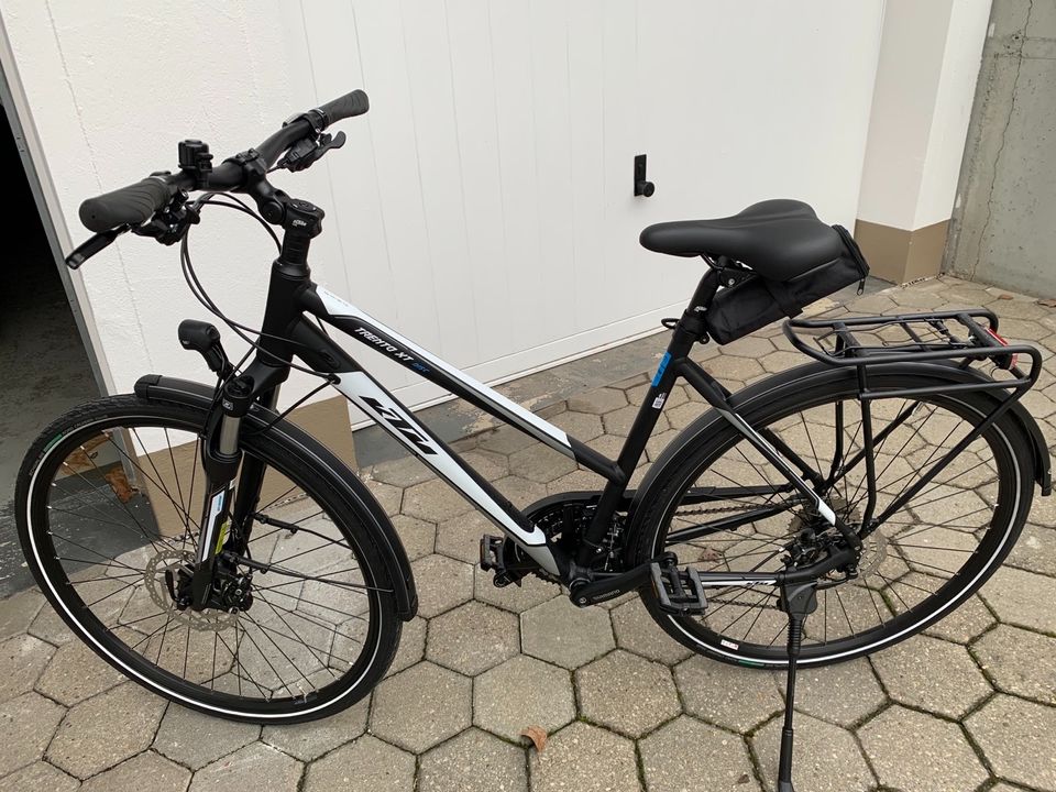 Fahrrad- Trekkingrad in Neukirchen