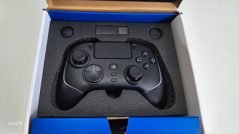 Razer Wolverine V2 Pro Controller (PS5/PC) - Schwarz in Neudenau 