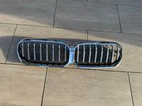 Grill Nieren BMW G31 G30 M Paket original 511318517811 Brandenburg - Prenzlau Vorschau