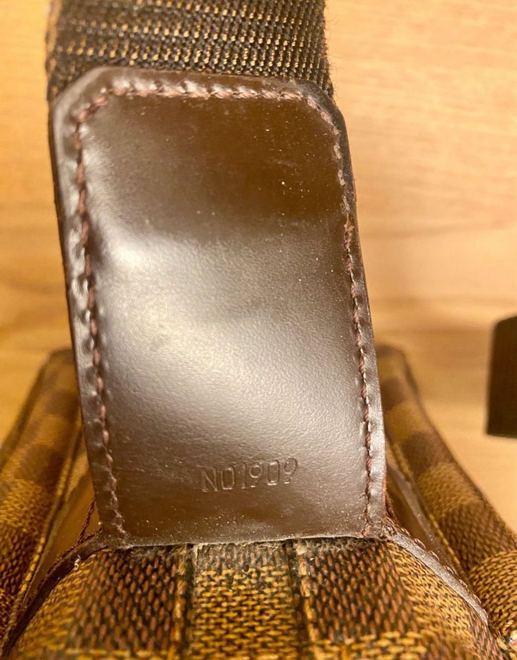 Original Louis Vuitton Umhängetasche zu verkaufen in Hannover