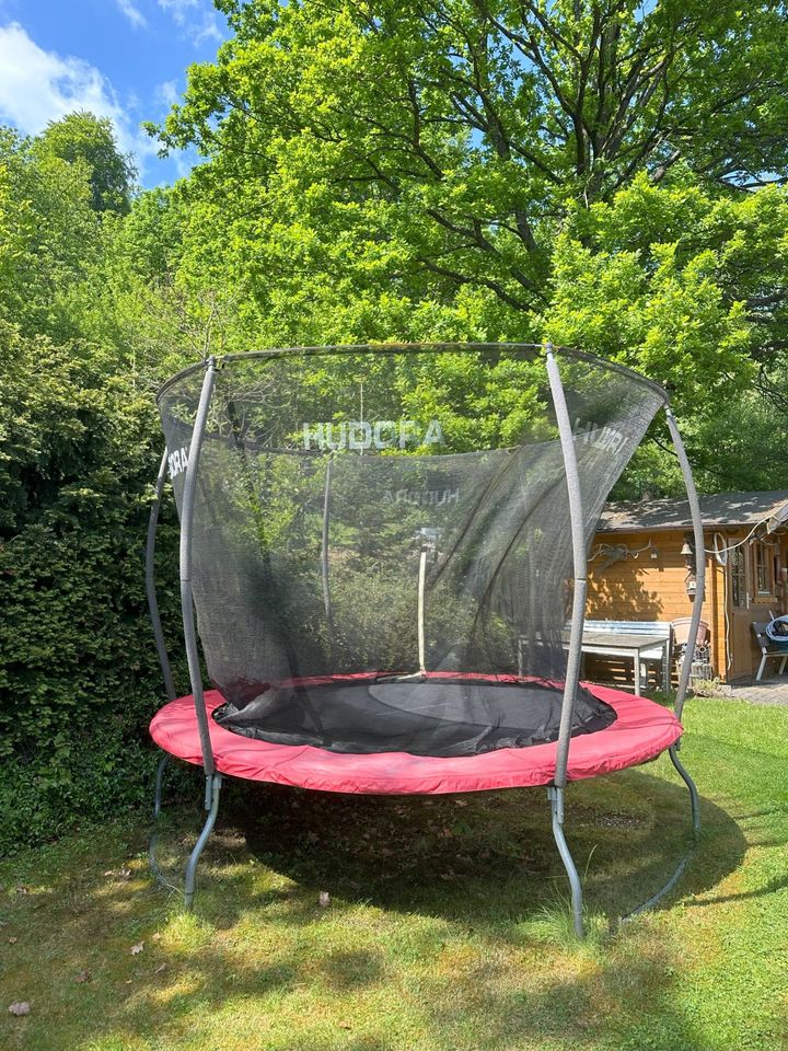 TOP!!! Trampolin Hudora Fantastic 300V schwarz-rot in Arnsberg