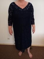 Spitzenkleid mit Rücken und Frontausschnitt Hessen - Bruchköbel Vorschau