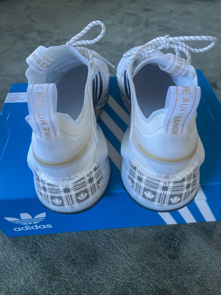 Adidas nmd v3 Gr.44 wie Neu in Kaufbeuren