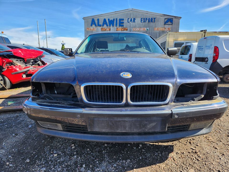 Schlachtfest oder komplett! BMW 740i E38 ORIENTBLAU 1996 in Eschweiler