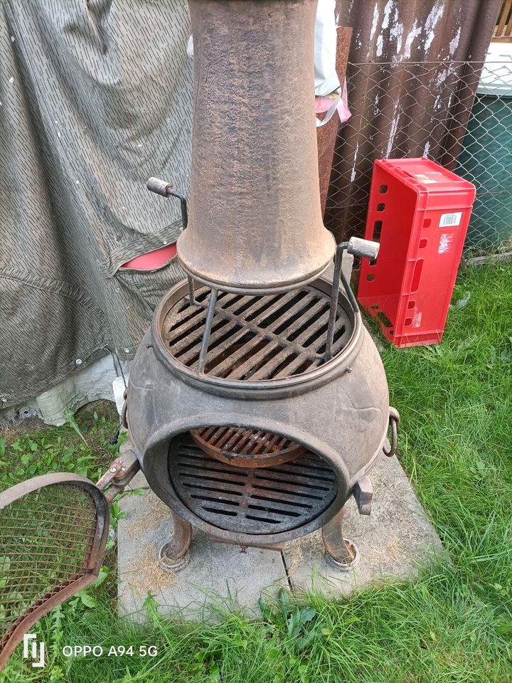 Gusseiserner Grill Garten Feuer  Fleisch am Spieß mit TurmDecke in Spremberg