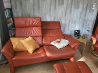 Sofa / Couch / Zweisitzer & Hocker Niedersachsen - Langenhagen Vorschau