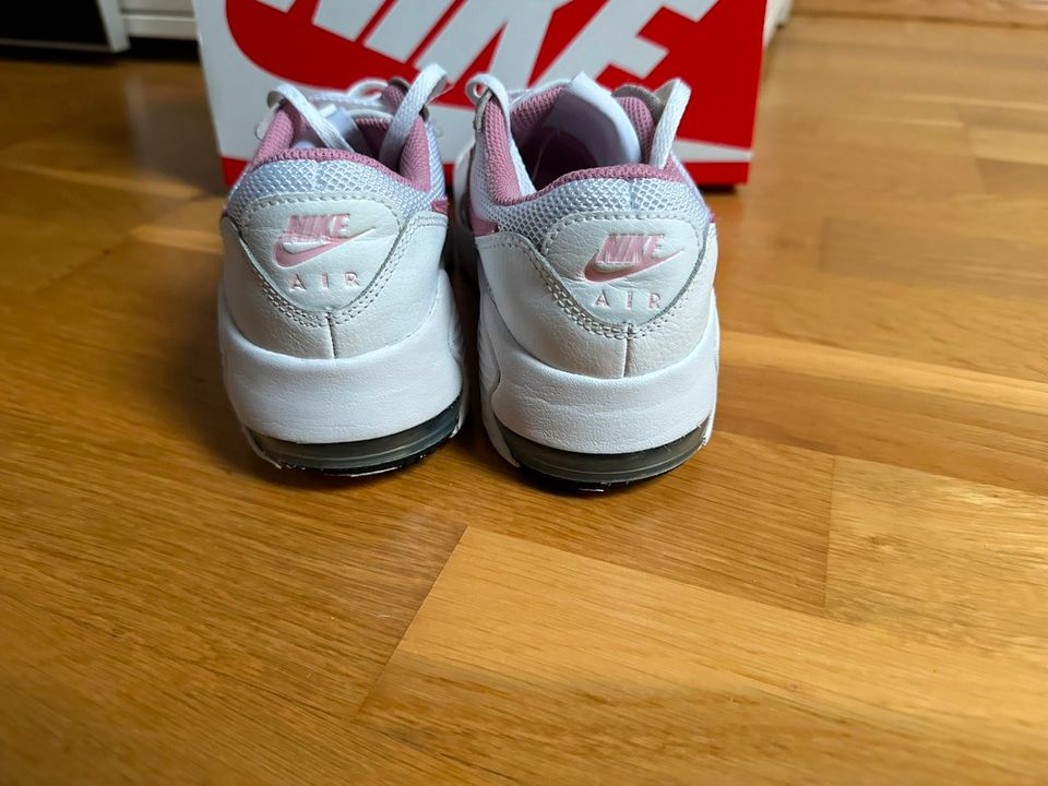 Nike Air Max 36 weiß white AIR MAX EXCEE white weiss rosa in Essen