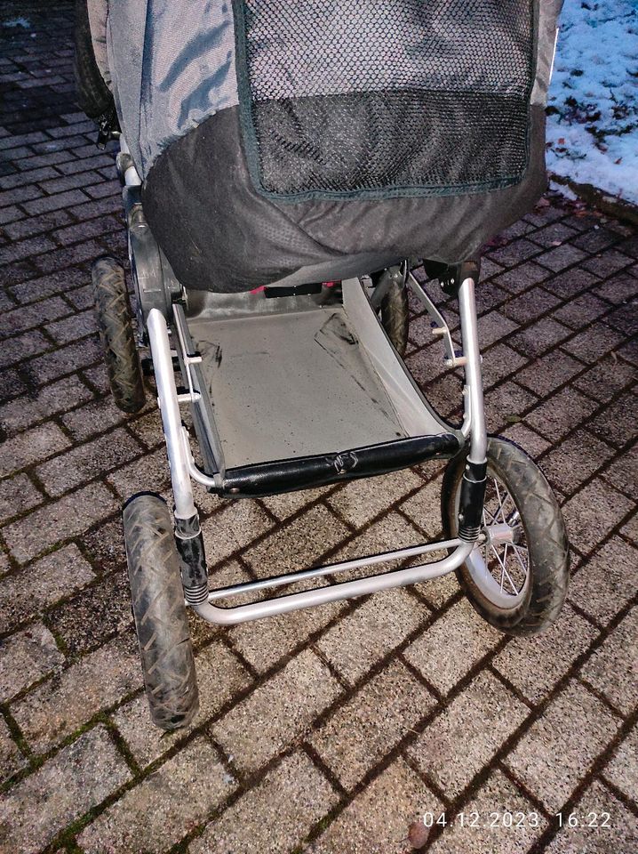 Kinderwagen in Schwerin