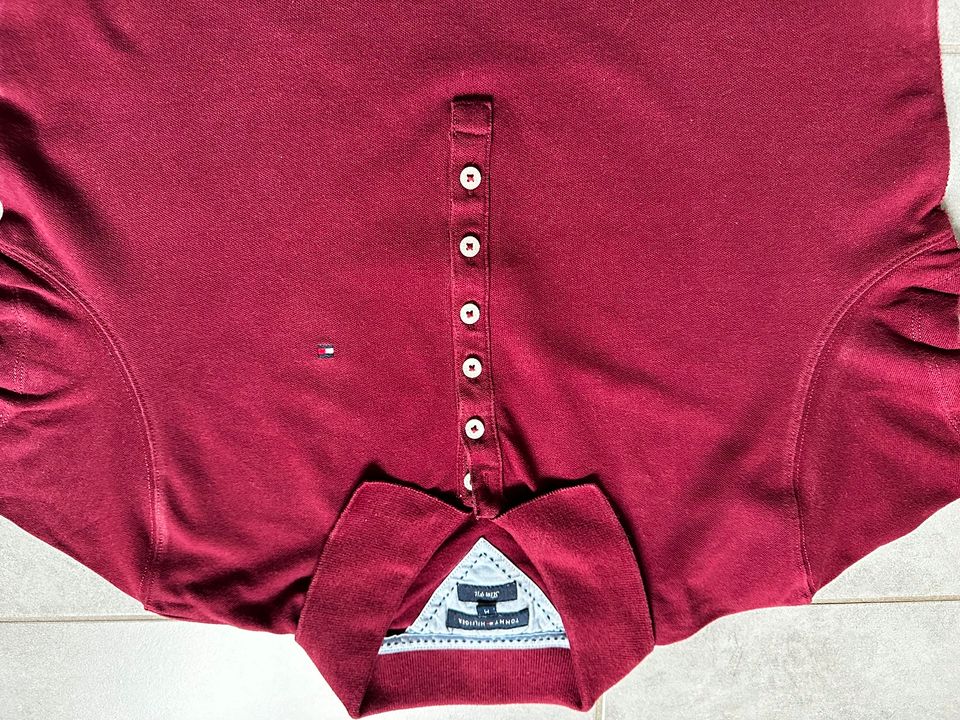 weinrotes Bordeaux rotes Tommy Hilfiger Shirt in Gr. L in Schwerin