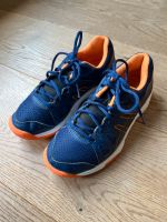 Neuwertige Asics Sportschuhe Turnschuhe Hallenschuhe 32,5 Hamburg-Nord - Hamburg Winterhude Vorschau