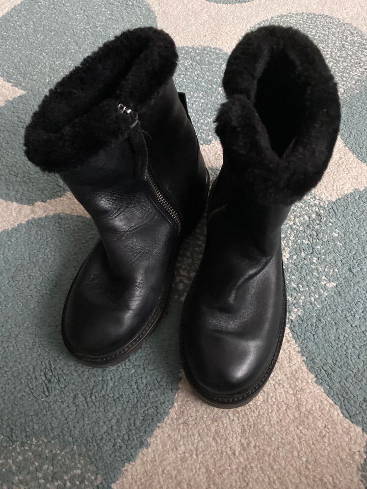 Schuhe,Winterschuhe , Gr. 33 von Zara, Echtleder in Dresden