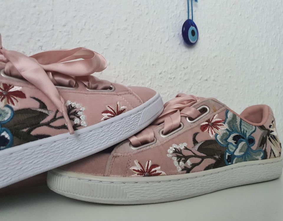 Puma Sneaker "Basket Heart Hyper EB Blumen Schuhe Rose Gr39 Neu in Bochum