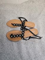 Zehentrenner Sandalen mit Perlen  schwarz neu gr.41 Kreis Pinneberg - Elmshorn Vorschau