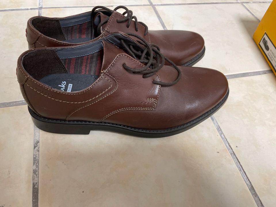 Clarks Herrenschuhe schnürer NEU in Sankt Augustin