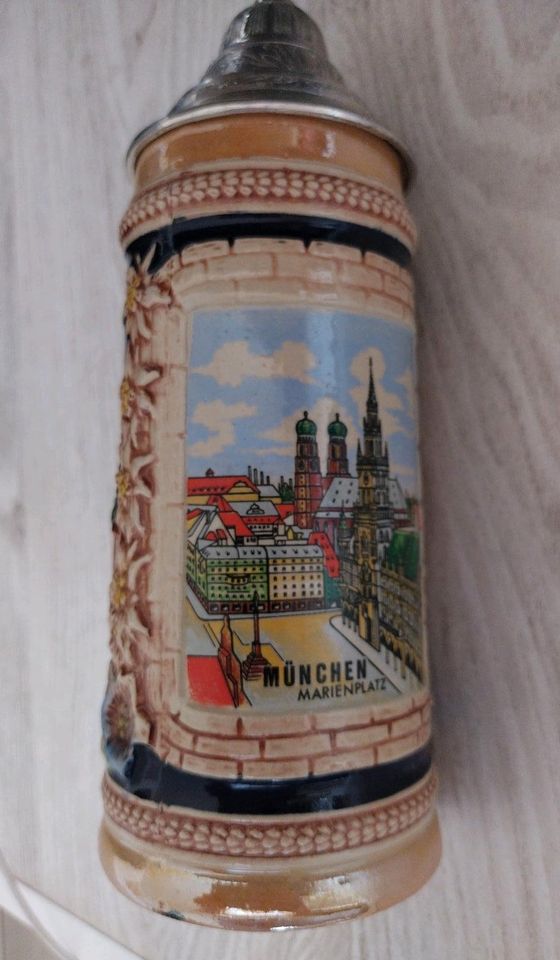 Gerz Bierkrug mit Zinndeckel München Marienplatz in Berlin