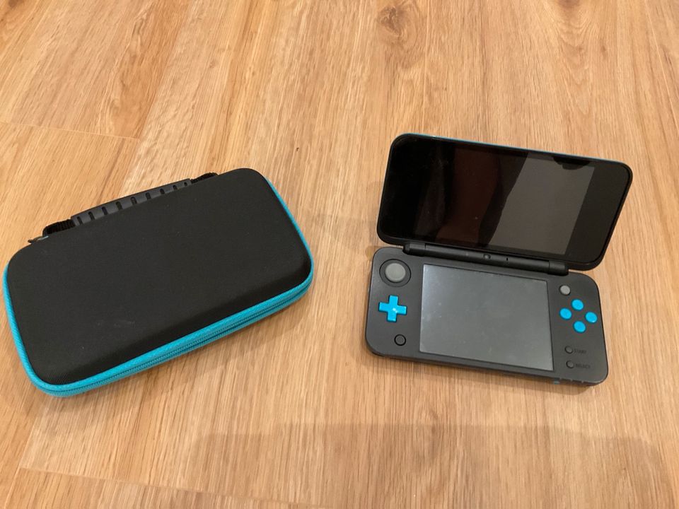 Nintendo 2DS XL schwarz/türkis in Rheda-Wiedenbrück