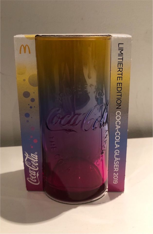 Coca Cola Regenbogen Glas - Limited Edition 2019 - OVP in Geyer
