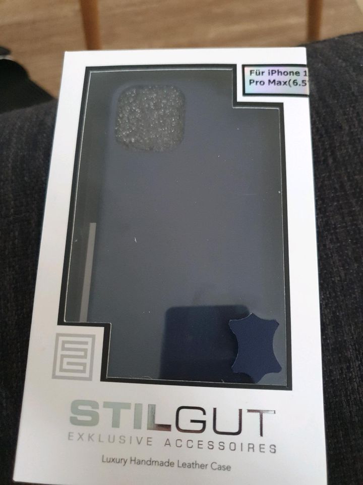 STILGUT Handyhülle IPhone 11 Pro Max echtes Leder blau in Memmingen