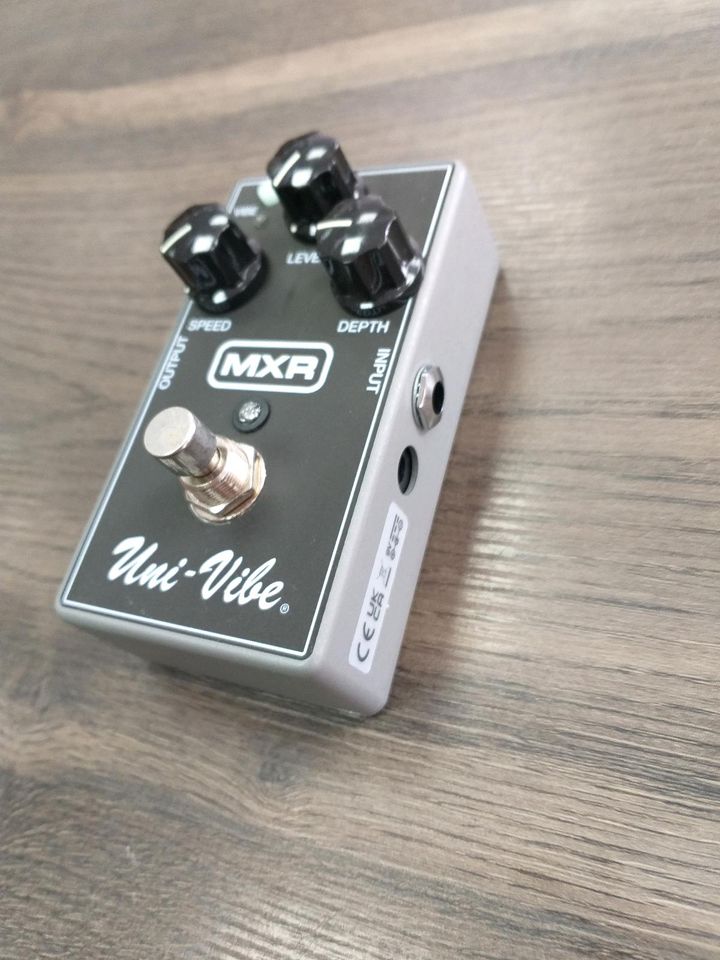 MXR M68 Uni-Vibe Chorus/Vibrato Pedal NEU! in Aachen