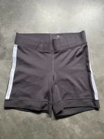 AURIQUE Sport Shorts Leggings grau Seitenstrich Größe L Hessen - Kassel Vorschau