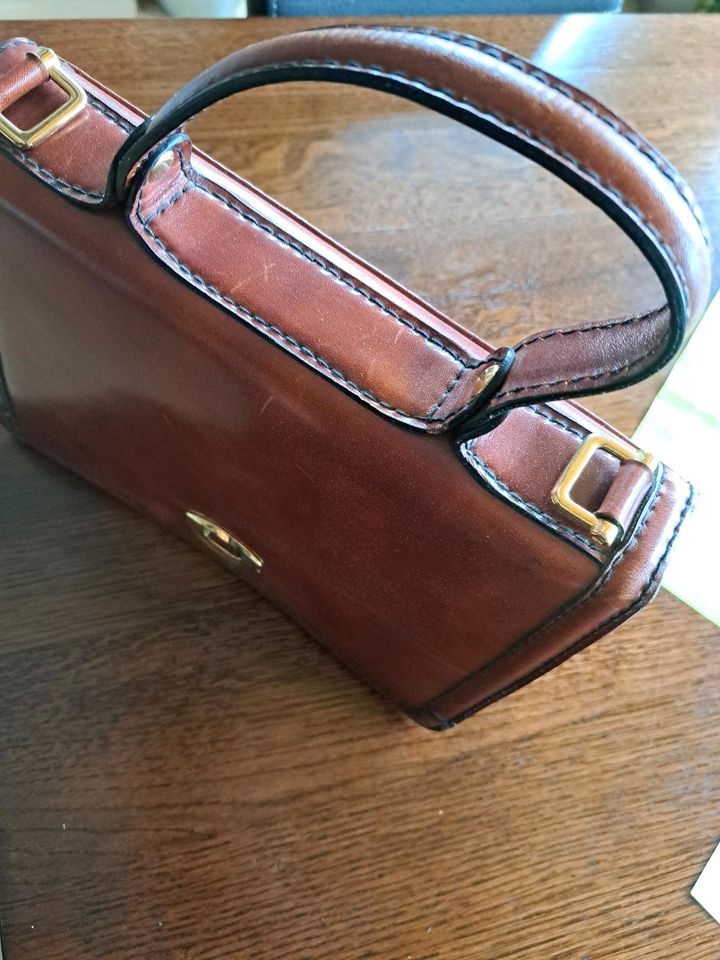 Handtasche von jnngenti in Schwetzingen