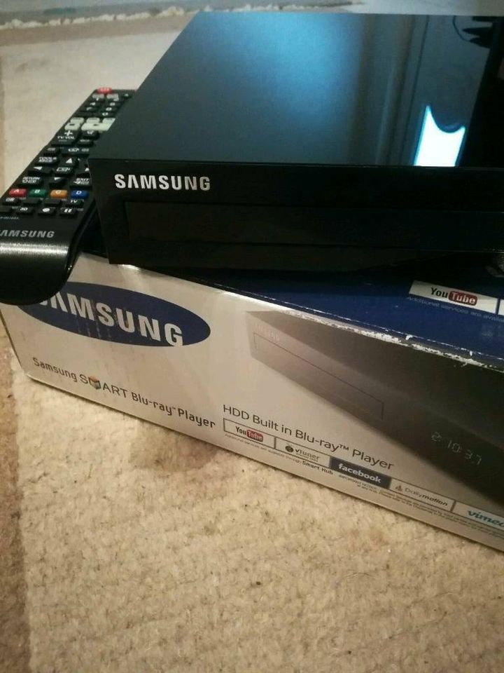 Samsung Twin Satellit und 3D Blu-ray BD-F85095 in Bottrop