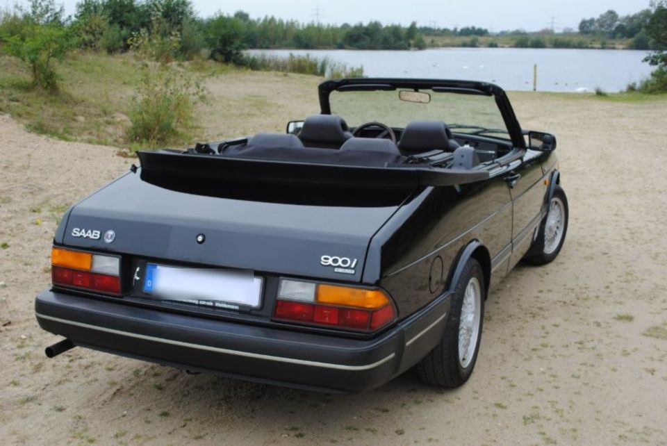 SAAB 900 Cabrio  H-Kennzeichen in Vechelde