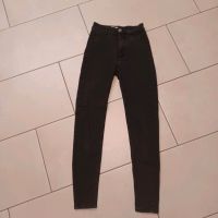 Bershka Jeans Jogginghose gr.xs gr.34 schwarz Niedersachsen - Wolfenbüttel Vorschau