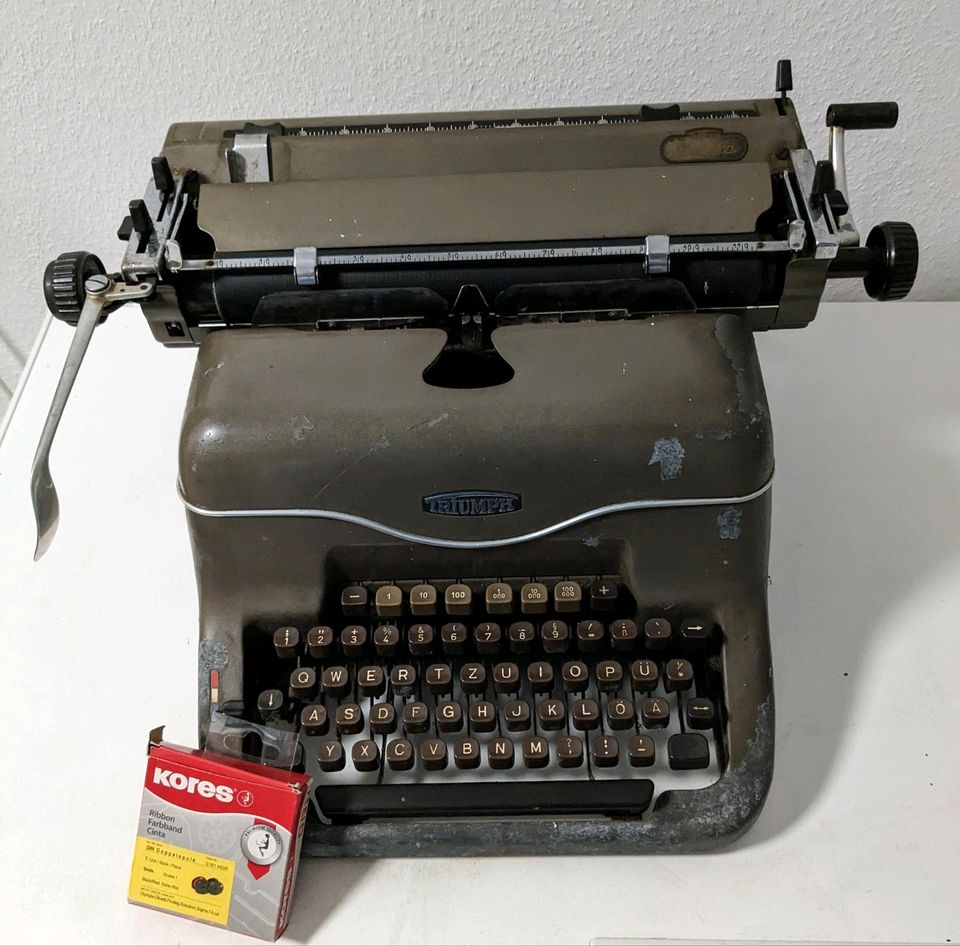 Schreibmaschine Triumph Matura in Worms