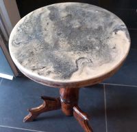 Epoxy Tisch Hocker Tischlein Mond Planet Berlin - Wilmersdorf Vorschau