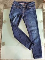 Neuwertige Hilfiger Damen Jeans Milan Skinny Grösse 27 Nordrhein-Westfalen - Arnsberg Vorschau