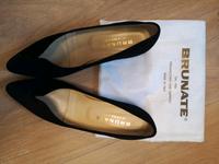 Schuhe BRUNATE, Gr. 41 neu schwarz, samtleder Hessen - Schlangenbad Vorschau