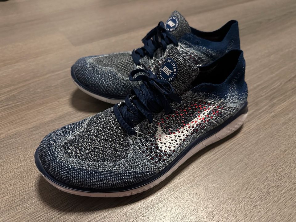 Nike free rn run 44.5 flyknit blau top neu in Lichtenwald