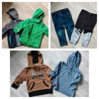 Bekleidungspaket Gr. 98 Regenjacke, Pullover, Jeans, Jogginghose Parchim - Landkreis - Lübz Vorschau