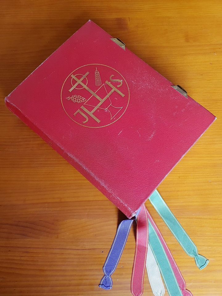 1957 Missale Romanum JHS mit Verschluss und im Schuber in Berlin