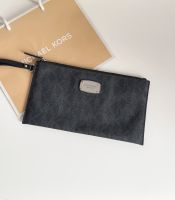 Michael Kors Clutch Schwarz Silberne Details ML Logo Bayern - Fürth Vorschau