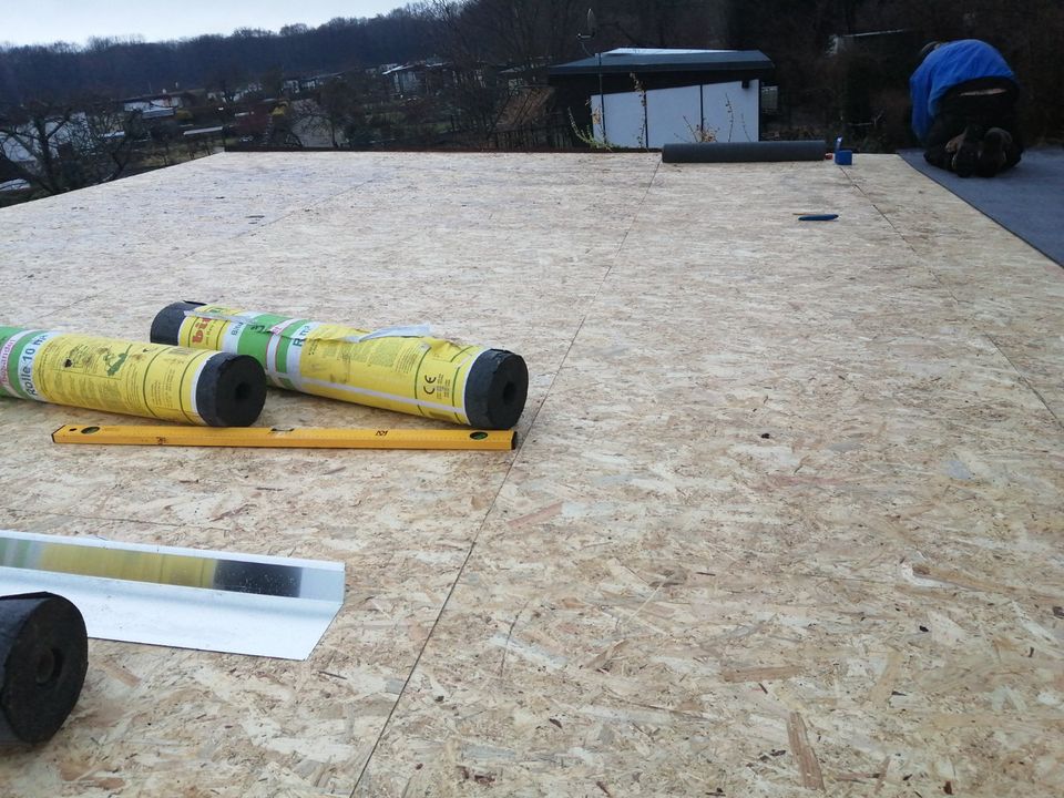 Reparatur Arbeiten Gartenhaus-Dach & Vordach - Klinker arbeiten . in Wittichenau