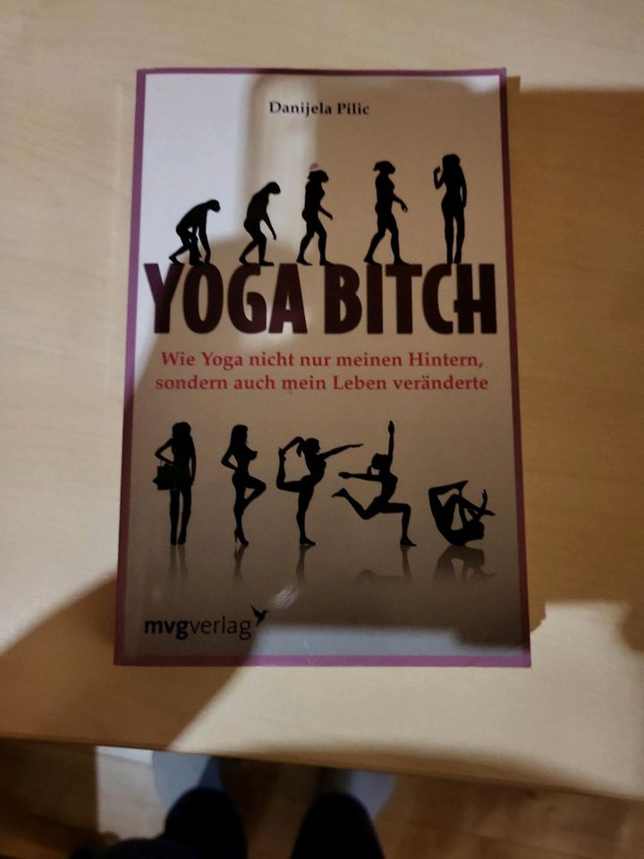 Buch "Yoga Bitch" in Schwabenheim an der Selz