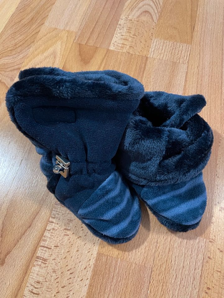 Babyschuhe, Überzieher, Winterschuhe, Wagenschuhe, Gr. 19/20 in Dresden