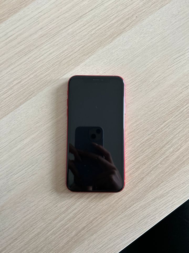 iPhone XR 64GB in Braunschweig