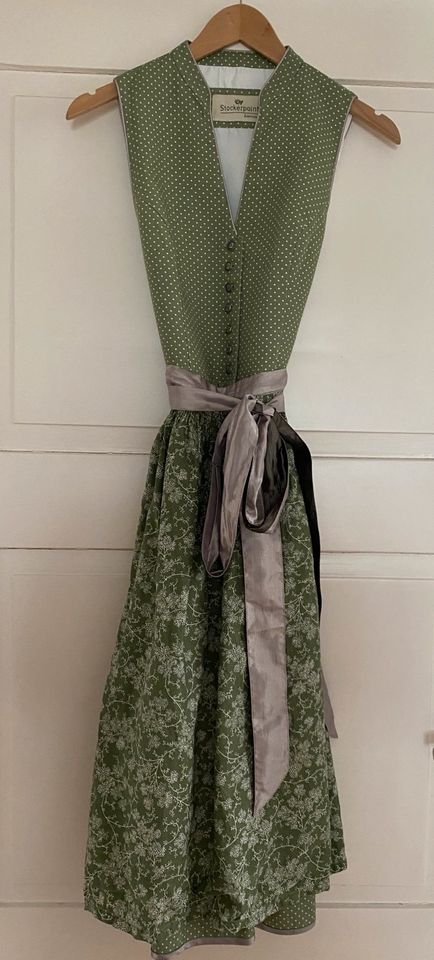 Fesches Dirndl in Rohrenfels