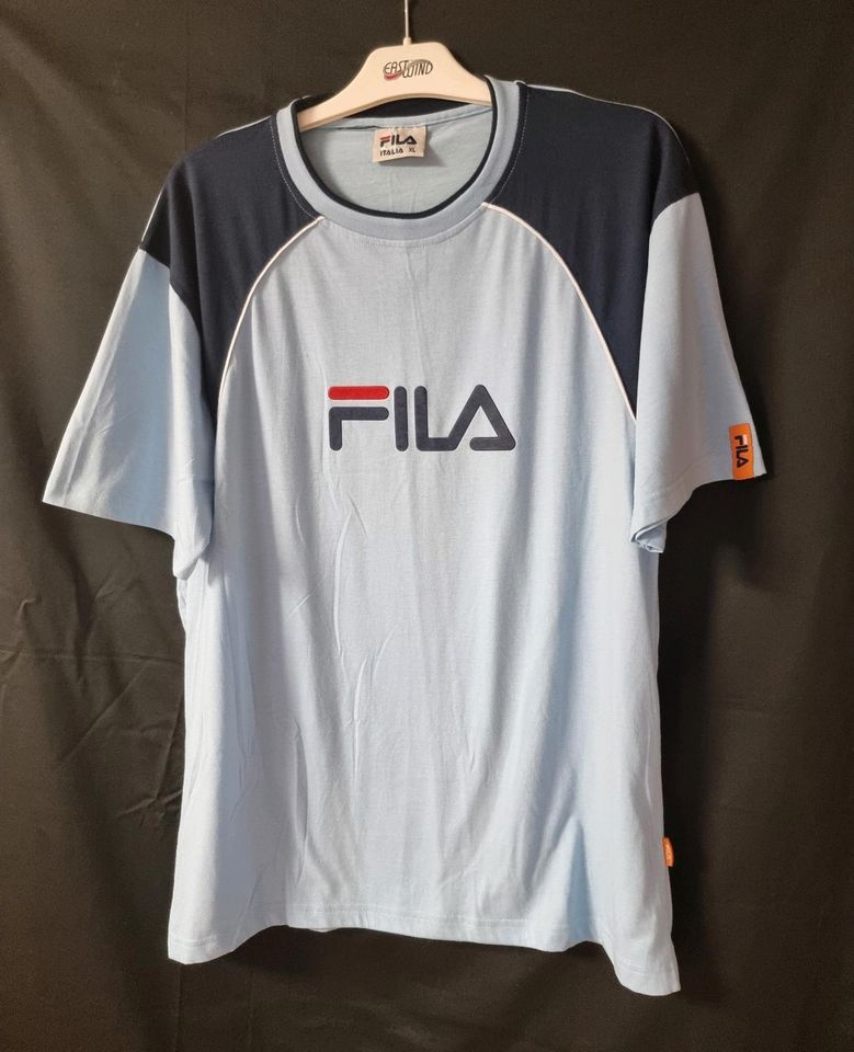 Vintage 90er Fila T-Shirt Hellblau Größe L/XL/XXL in Aachen