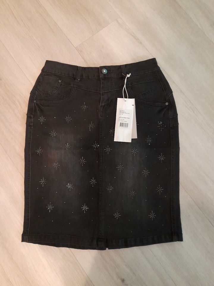 Cream DK, Jeans Rock,neu m.Etik.,grau m. Straß,Gr. 38,VK 70 € in Norden