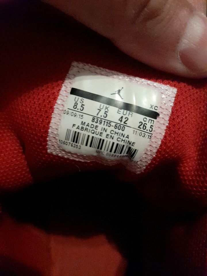 Nike Air Jordan 1 Red Elephant Grösse 42 Top in Berlin