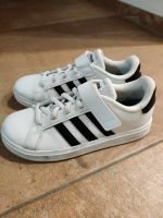 Adidas Sportschuhe Größe 35 w. NEU Baden-Württemberg - Hilzingen Vorschau